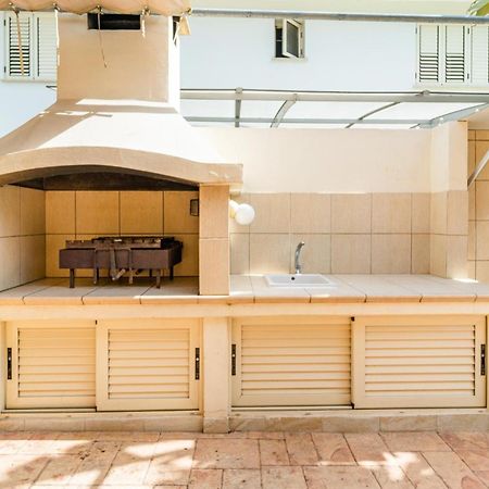 Villa Venus By Ezoria Villas Перволия Екстериор снимка